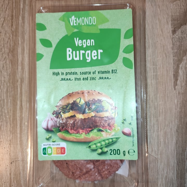 photo of Vemondo Vegan Burger shared by @szilvia on  15 Jan 2023 - review