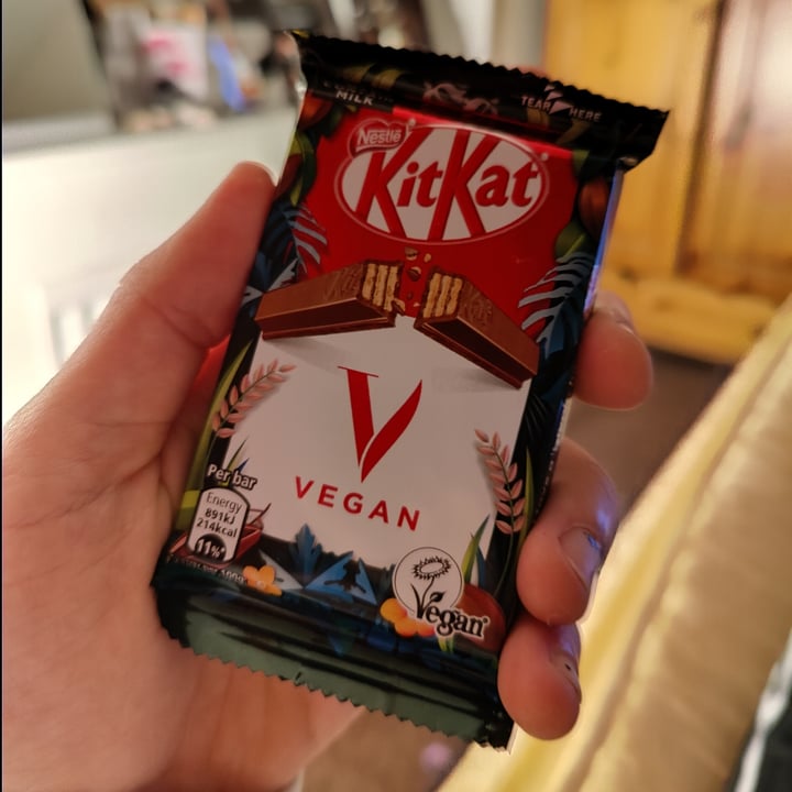 photo of Nestlé Kitkat Vegan shared by @jackhyphen on  28 Jan 2023 - review