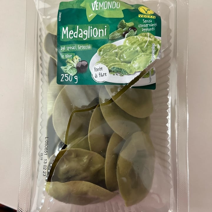 photo of Vemondo Ravioli Spinach Brocolis Olives shared by @alexsunrise on  05 Feb 2023 - review