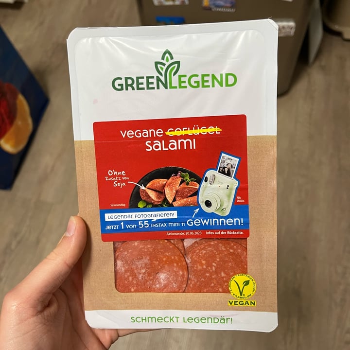photo of Green Legend Vegane Geflügel Salami shared by @domcsiwill on  08 Aug 2023 - review