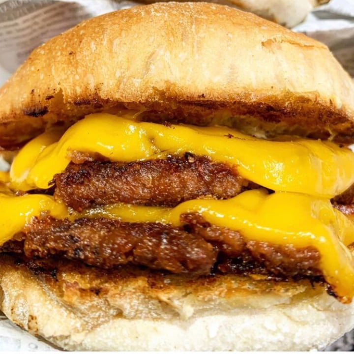 photo of FANTASTIC V Fantastic Smash Vurger shared by @bebo9929 on  27 Dec 2022 - review