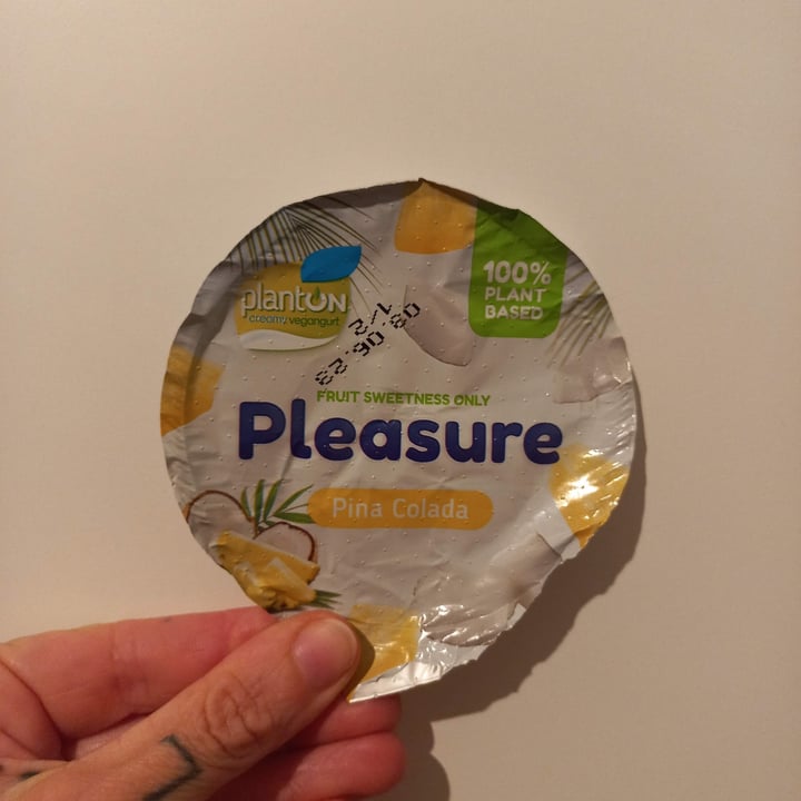 photo of planton pleasure Yogurt Pina Colada shared by @zoearon on  11 May 2023 - review