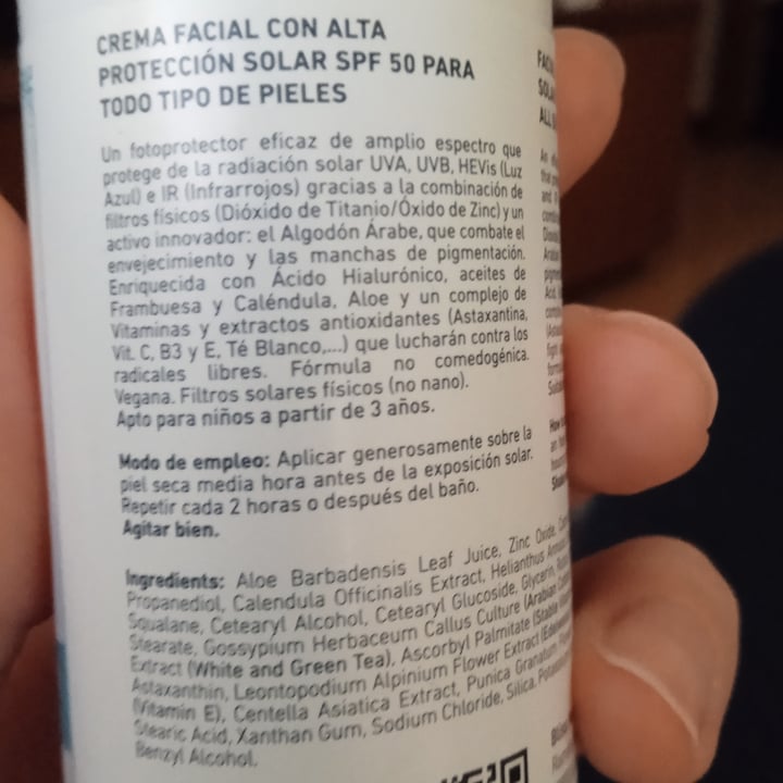 photo of Alma Secret Crema Solar facial SPF 50 shared by @-larissa- on  20 Jul 2023 - review