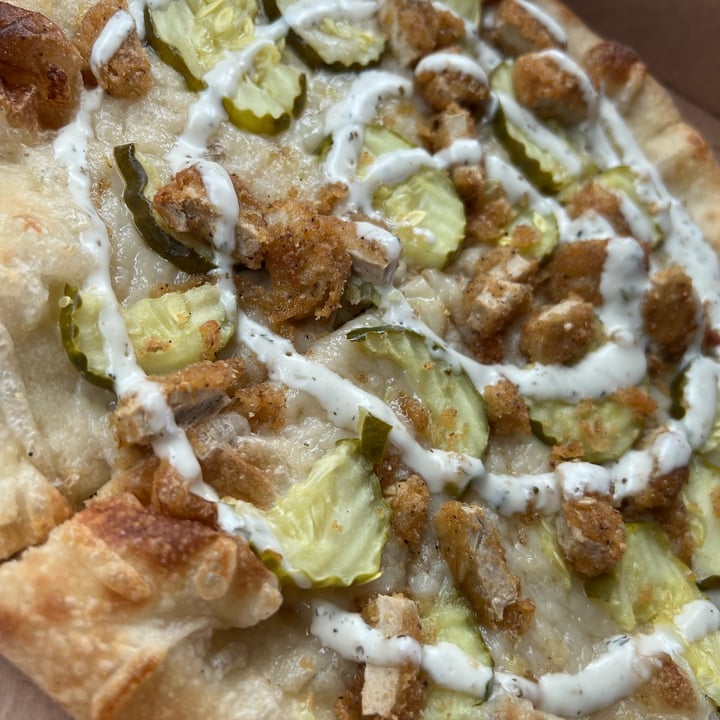 photo of Flying Saucer Pizza Company Vegan Pickle Rick shared by @longisland-wolf on  10 Aug 2023 - review