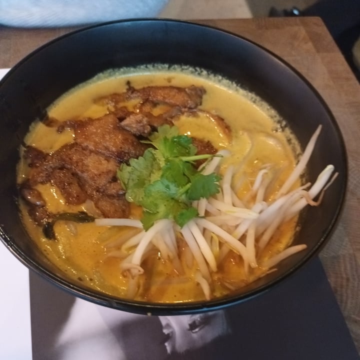 photo of Wagamama Leeds Trinity no-chicken ramen shared by @marijosegt on  08 Aug 2023 - review