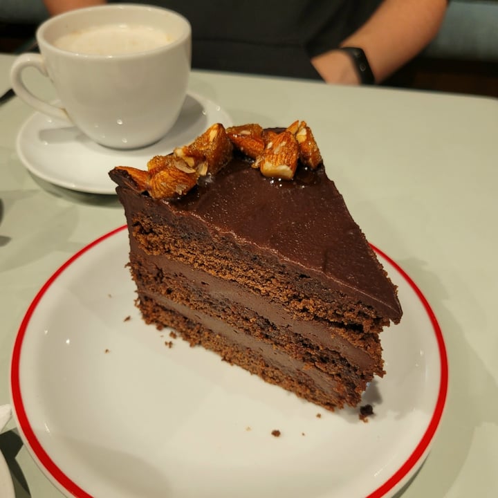 photo of Gordo Vegano Torta triple chocolate shared by @sofiagavranic on  17 Jun 2023 - review