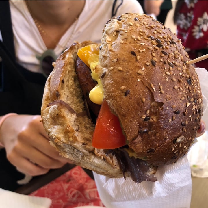 photo of Veg & Veg USA Burger shared by @frappa on  29 Jul 2023 - review