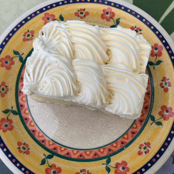 photo of Almacén De La Plaza Vegan Lemon Pie shared by @naleuem on  23 Mar 2023 - review