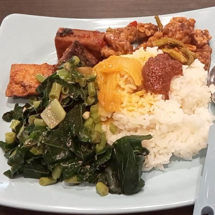 photo of Eight Immortals Vegetarian@Sembawang Mixed vege rice shared by @kismetcandle on  27 Apr 2023 - review