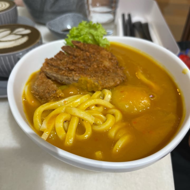 photo of Lucky Cat Curry Katsu Noodles shared by @soy-orbison on  02 Jan 2023 - review
