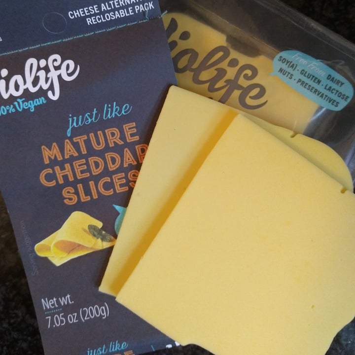 photo of Violife Epic Mature Cheddar Block shared by @veganlulu on  14 Feb 2023 - review