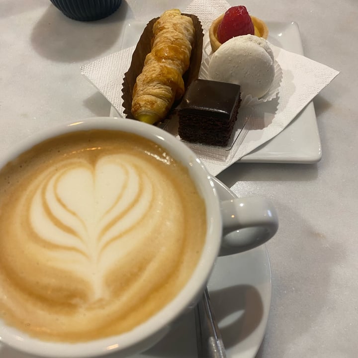 photo of Pasticceria Nepà Pasticcini shared by @giuliabolzoni on  13 Jul 2023 - review