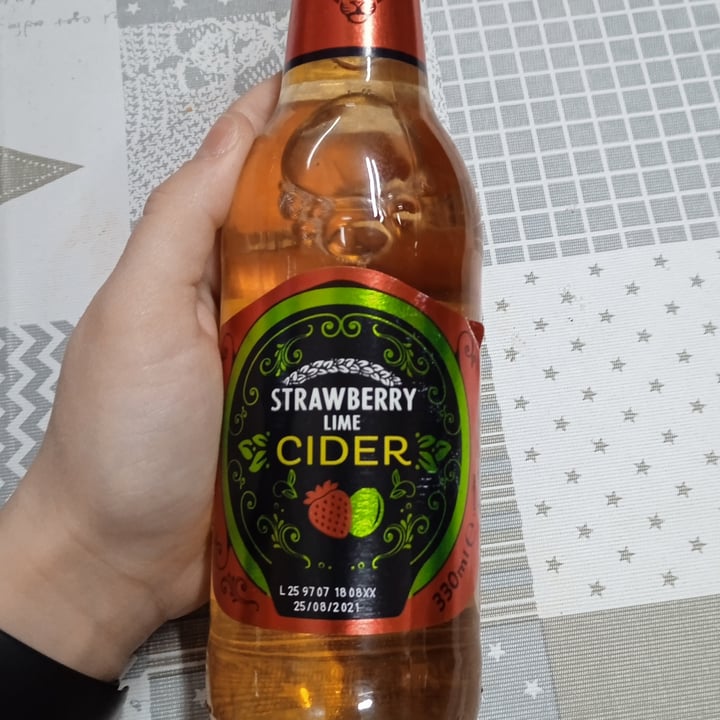 photo of Wild Panther Strawberry Lime Cider shared by @blancagg97 on  20 Feb 2023 - review