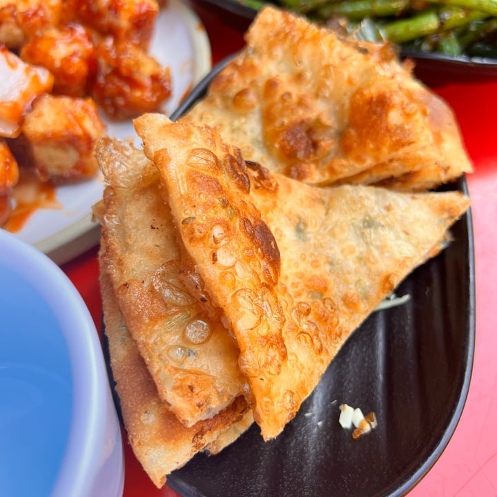 photo of Spicy Moon Vegetarian Szechuan Scallion Pancake shared by @asiayportia on  21 Jun 2023 - review
