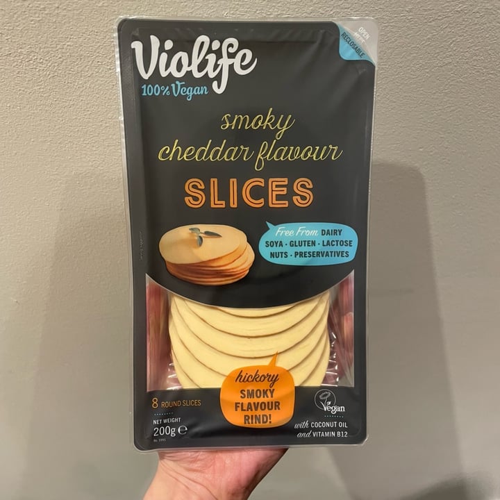 photo of Violife Smoky Cheddar Flavour Slices shared by @appleappleamanda on  15 May 2023 - review