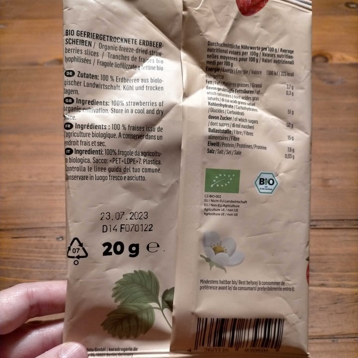 photo of Koro Bio-Erdbeerscheiben gefriergetrocknet shared by @zimtundingwer on  01 Mar 2023 - review