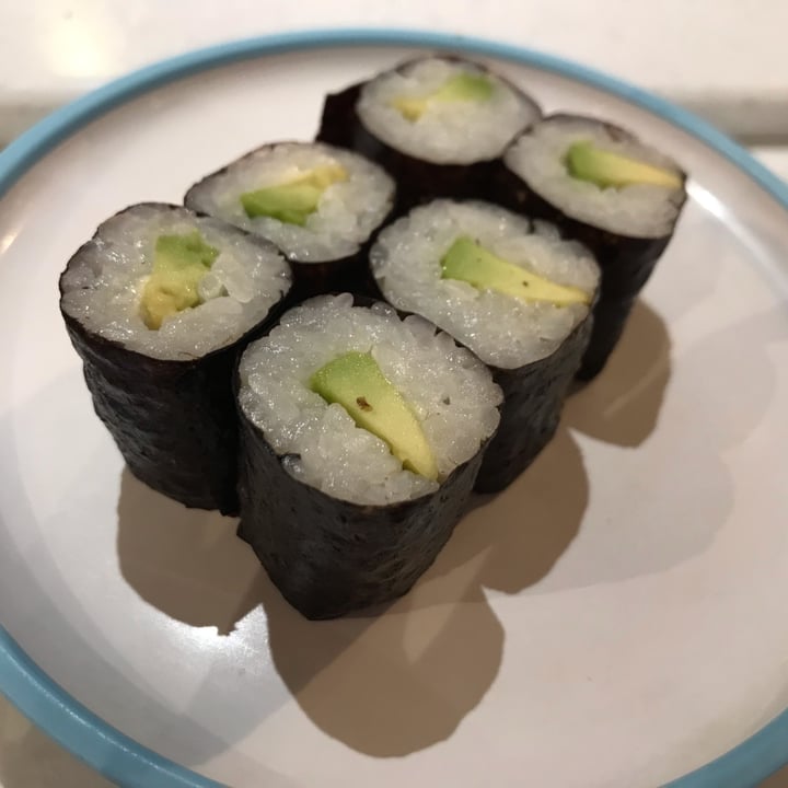 photo of Yo! Sushi Avacado Maki shared by @lordsnooks on  15 Mar 2023 - review