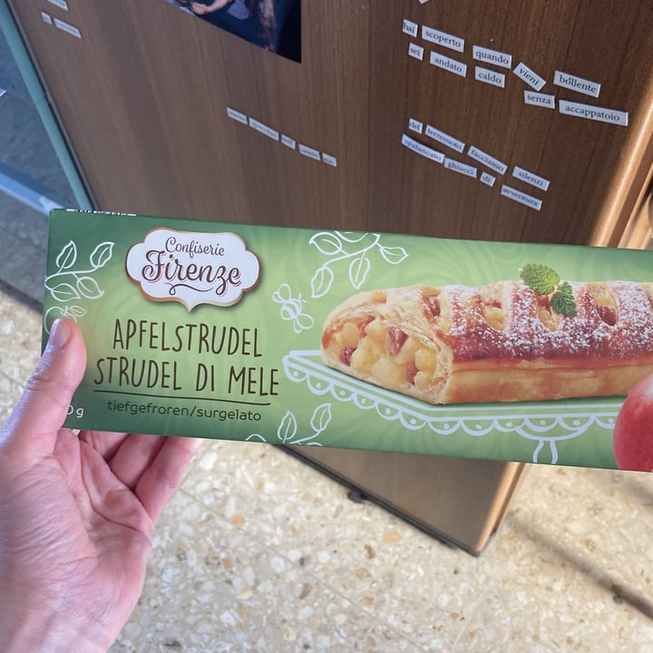 photo of Confiserie firenze Apple Strudel shared by @lara2001 on  10 Feb 2023 - review