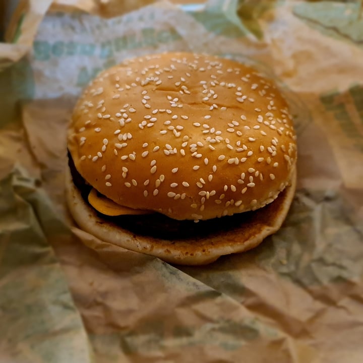 photo of Burger King Plant-based Bakon King Single shared by @daniellittle123 on  03 Jan 2023 - review