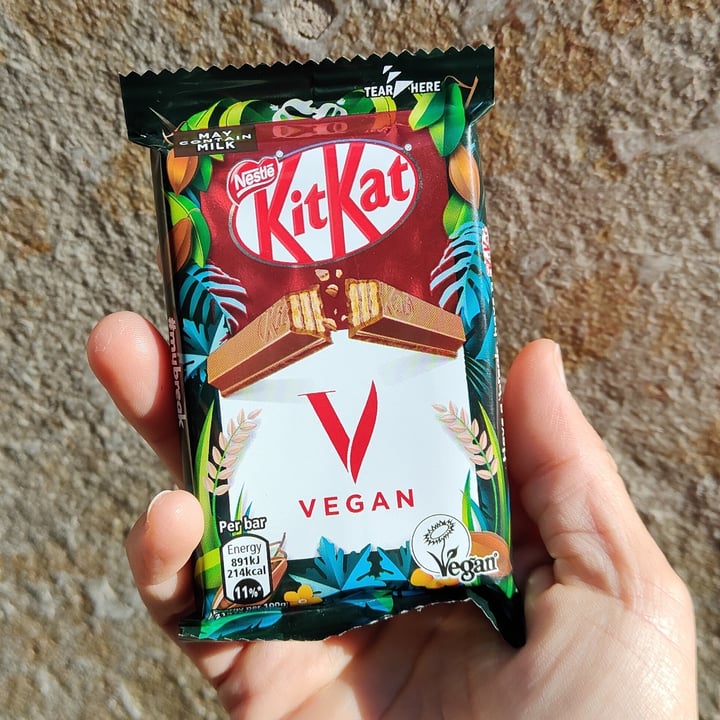photo of Nestlé Kitkat Vegan shared by @sym on  24 Feb 2023 - review