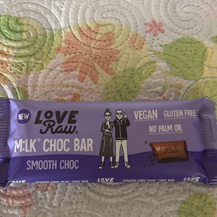 photo of LoveRaw Milk choc bar smooth choc shared by @cinzia1981 on  30 Mar 2023 - review