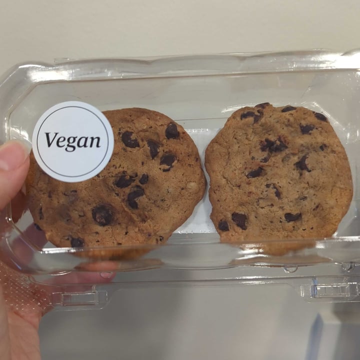 photo of Whole Foods Market Vegan Chocolate Chip Cookies shared by @regimack on  15 Feb 2023 - review