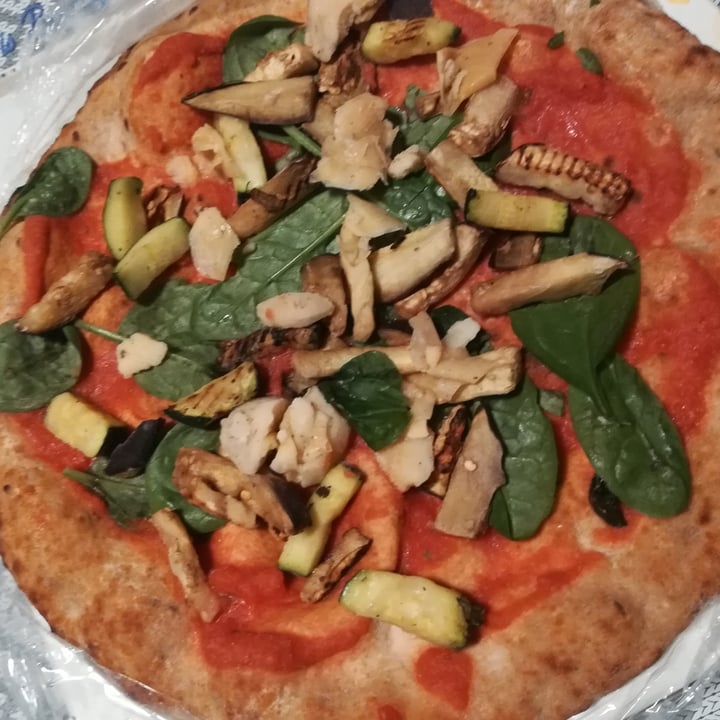 photo of  Esselunga Pizza ai cereali con verdure shared by @grilla on  01 Feb 2023 - review