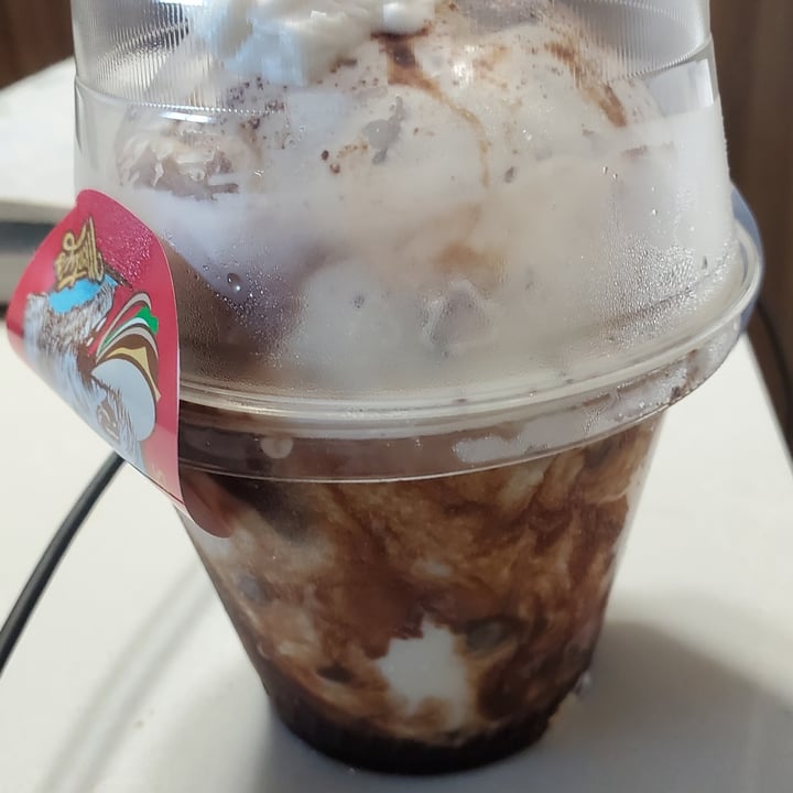 photo of Monty's Good Burger Chocolate shake shared by @shakaragoddess on  23 Apr 2023 - review