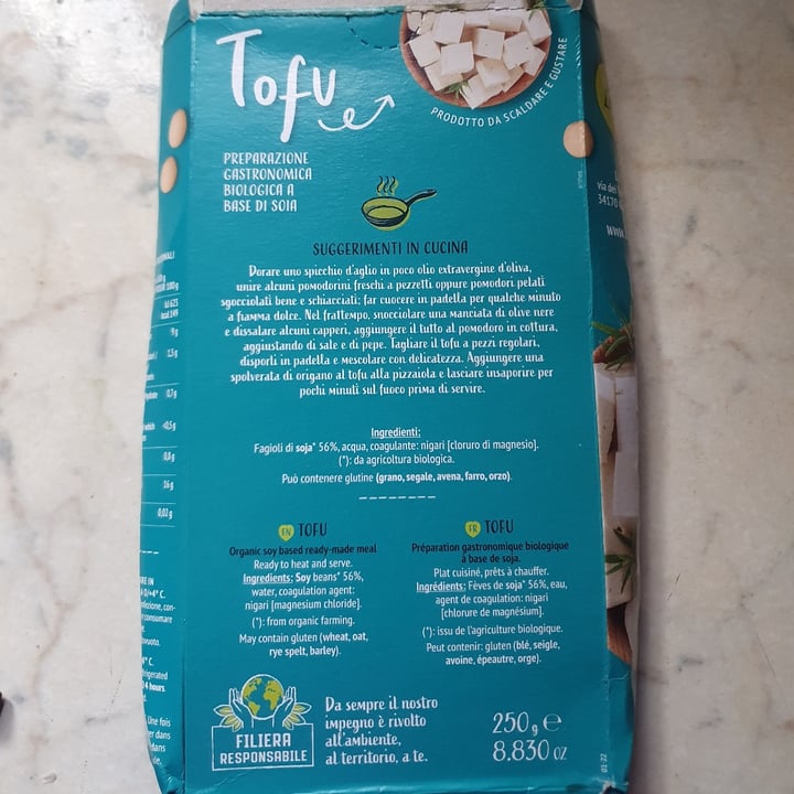 photo of Liveg tofu a base di soia shared by @tomma97 on  02 Jan 2023 - review