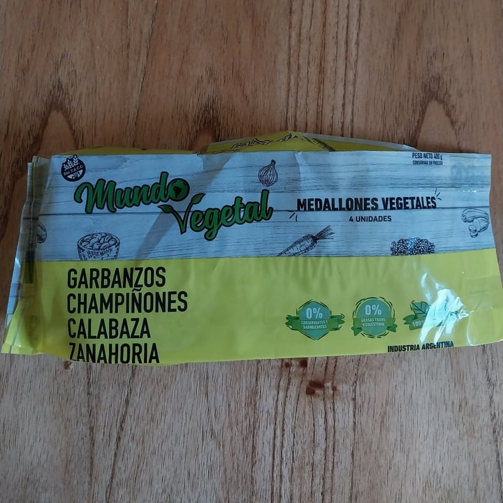 photo of Mundo Vegetal Medallones de Garbanzos Champiñones Calabaza y Zanahoria shared by @julietaaz on  10 Jan 2023 - review