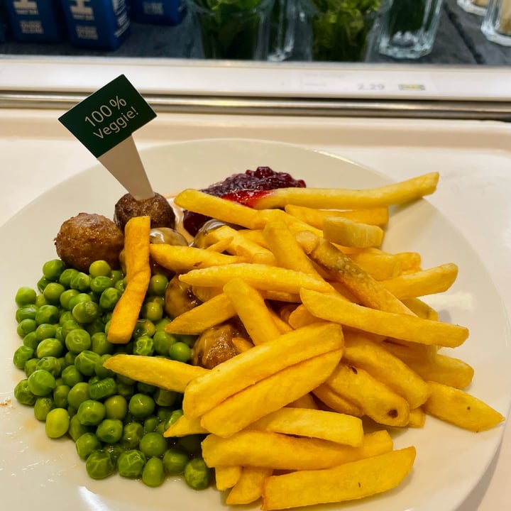 photo of IKEA Plant based balls & burger shared by @colorfulvegan on  29 May 2023 - review