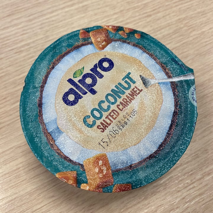photo of Alpro absolut coconut salted caramel shared by @chiaraelisabetta on  13 May 2023 - review