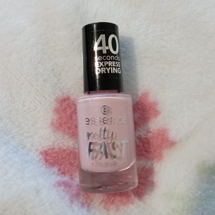 photo of Essence  Pretty fast nail polish shared by @vessela on  22 Dec 2022 - review
