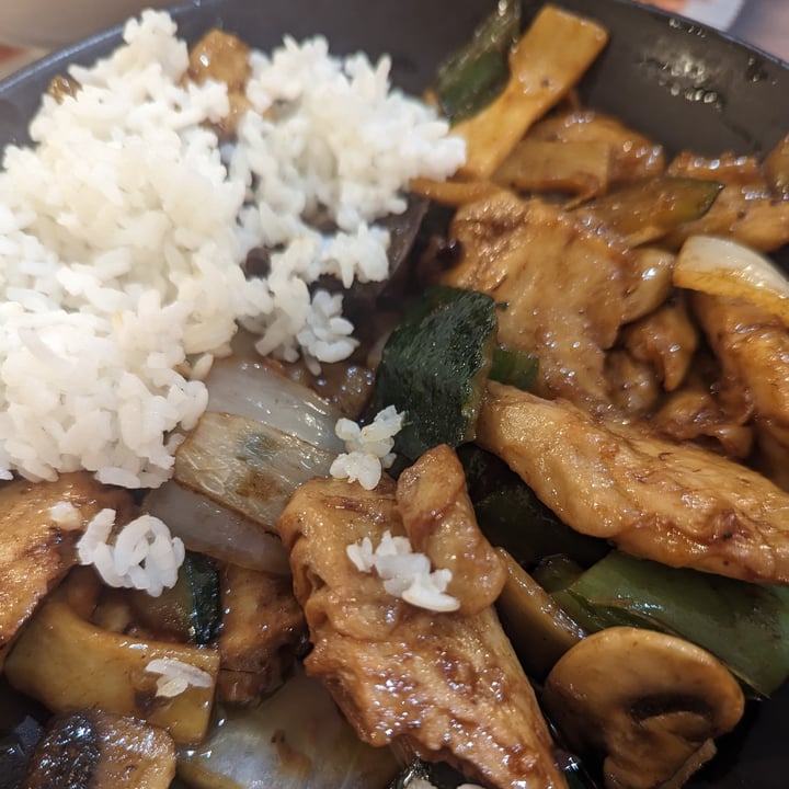 photo of Pure Cuisine Wok de Heura shared by @vanessaprats on  02 Apr 2023 - review