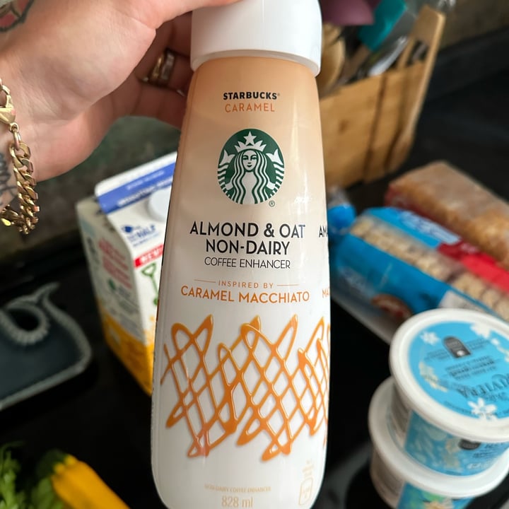 photo of Starbucks Almond & Oat Non-Dairy Coffee Enhancer - Caramel Macchiato shared by @veganmika on  05 Jul 2023 - review