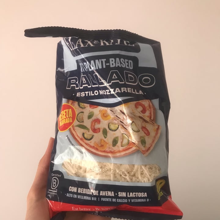 photo of Flax & Kale queso rallado estilo mozzarella shared by @irequinzel on  16 Jul 2023 - review