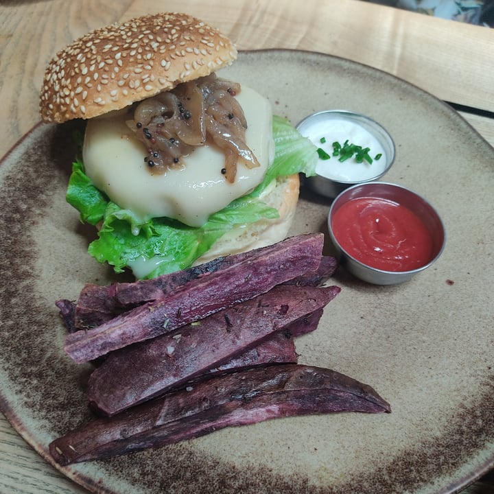 photo of Moagem Hamburger shared by @vegetabelle on  01 Jul 2023 - review