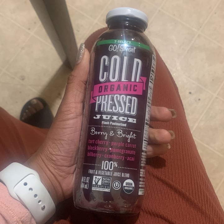 photo of 7 select go smart cold organic pressed juice berry banana bliss shared by @prettybbzia on  15 Apr 2023 - review