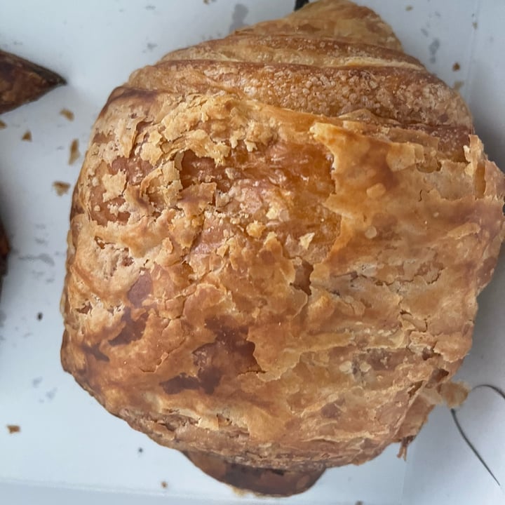photo of Happy Little Treats Pesto Croissant shared by @sgerber33 on  12 Mar 2023 - review