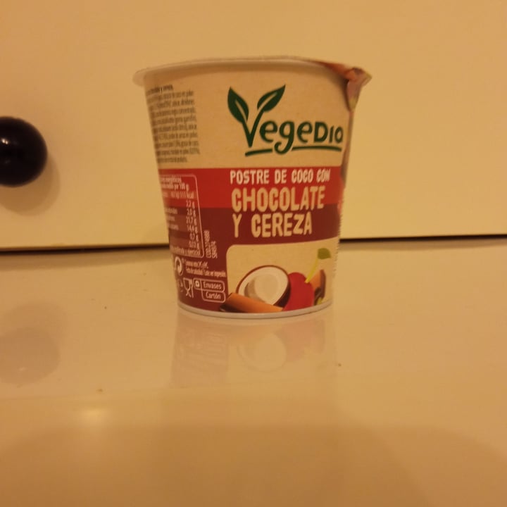 photo of Vegedia Postre de chocolate Y Cereza shared by @rolandobolson on  07 Apr 2023 - review