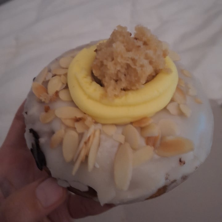 photo of Grumpy & Runt | Little Deli & Donuts Lemon Almond Cake shared by @lunascorner on  19 Jun 2023 - review
