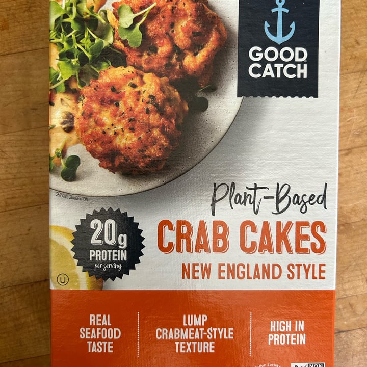 photo of Good Catch Plant Based Crab Cakes shared by @carolbrittx on  11 Apr 2023 - review