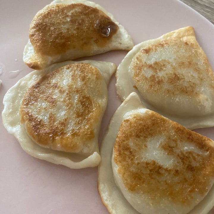 photo of Perfect Pierogies Homestyle Vegan Cheddar & Dill Potato pierogies shared by @madizam on  13 Feb 2023 - review