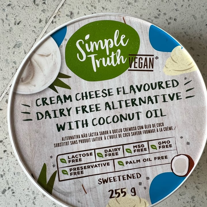 photo of Simple Truth Dairy Free Cream Cheese Style Spread shared by @sarbearcor on  28 Apr 2023 - review