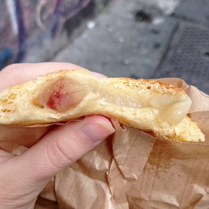 photo of O Grin brioche crema e amarene shared by @vegale15 on  17 Apr 2023 - review