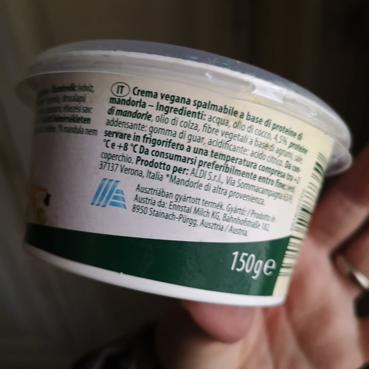 photo of Just Veg! (ALDI Italy) Vegan Spread Plain shared by @rachele82 on  14 Apr 2023 - review