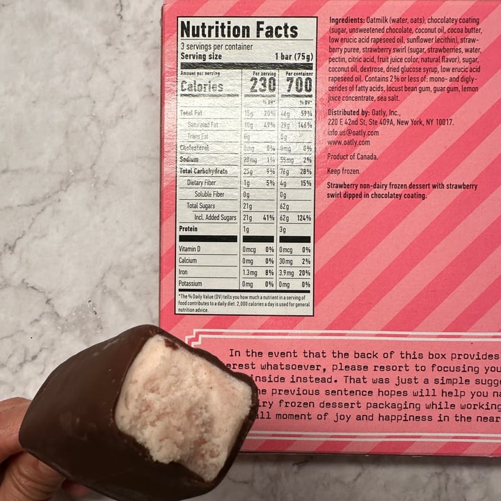 photo of Oatly Strawberry swirl dipped bars shared by @berryveganplanet on  22 May 2023 - review