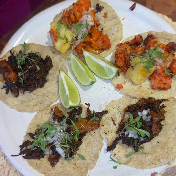 photo of Na Tlali Tacos al pastor shared by @ilse on  09 Mar 2023 - review