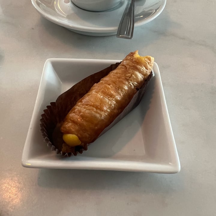 photo of Pasticceria Nepà cannoncino Alla Crema shared by @dinolau97 on  25 May 2023 - review