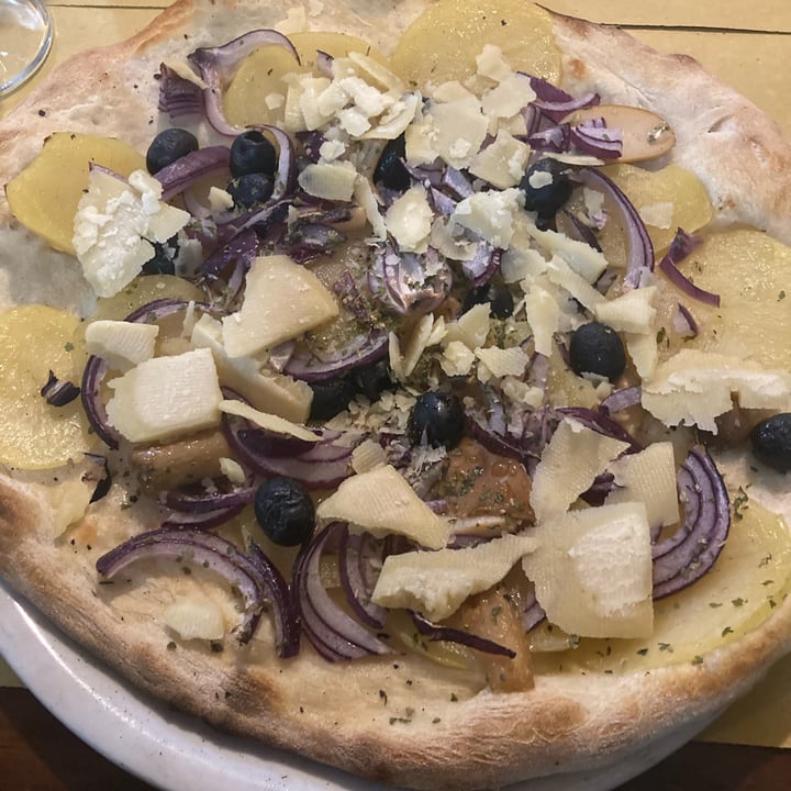 photo of La Piazzetta Pizza Speciale shared by @daxvegan on  13 May 2023 - review